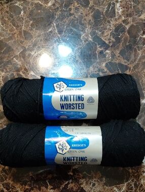 2 Skeins of Kresge's Green Oak Knitting Worsted Bkack 100% Virgin Wool Yarn